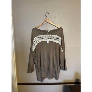 New, 1x Plus Size Umgee Top. Long Sleeve